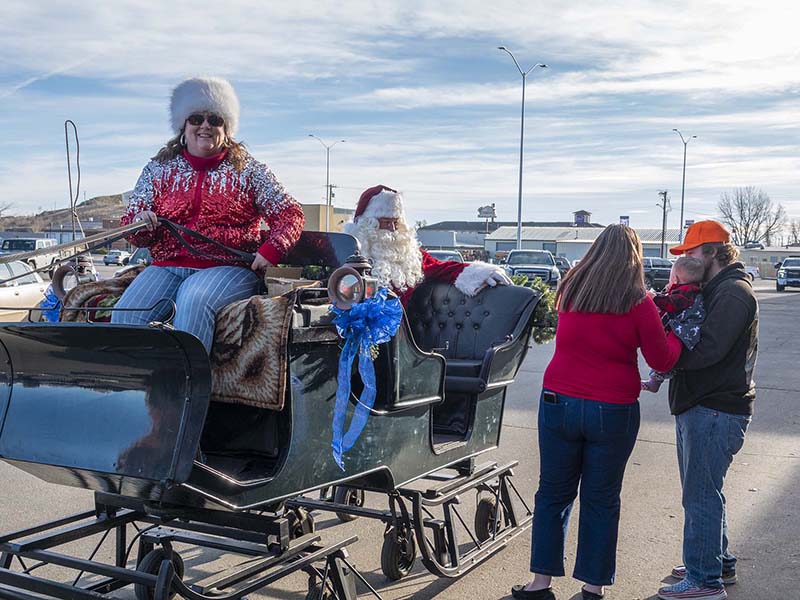 Santa gives sleigh rides in Ace Parking Lot 12-21-2024_029